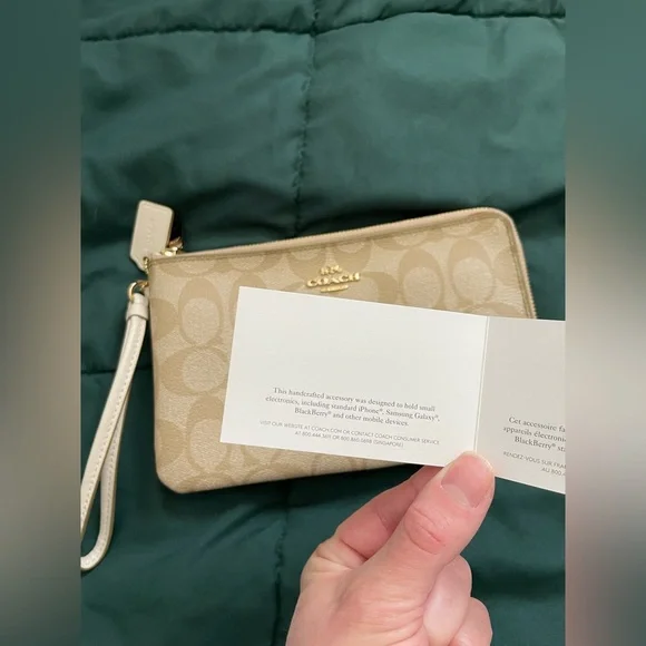 Coach Double Corner Zip Wristlet NWOT in Beige - Picture 11 of 16